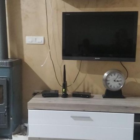 Apartman,,Siv,, Prijevor บุดวา ภายนอก รูปภาพ