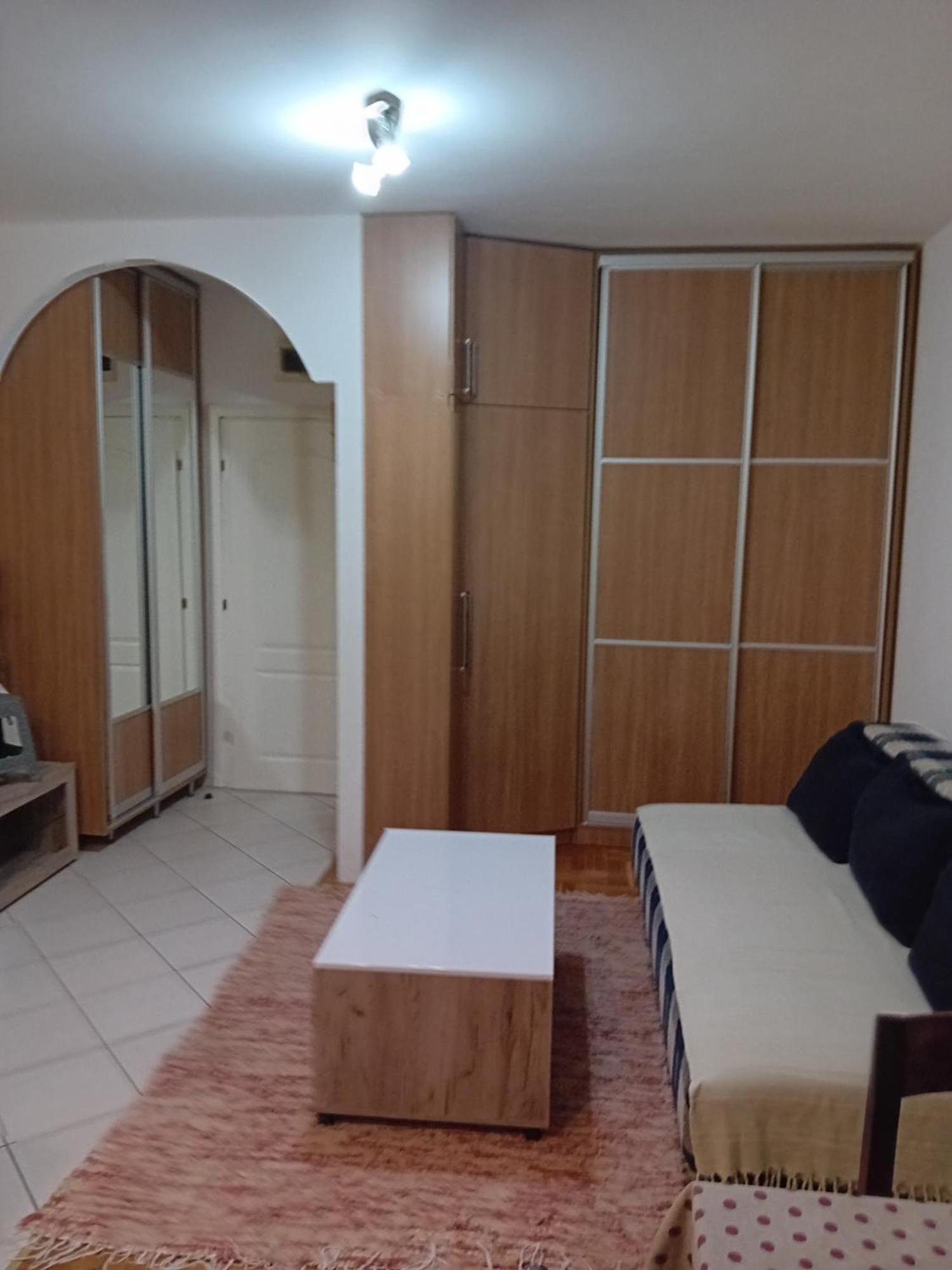 Apartman,,Siv,, Prijevor บุดวา ภายนอก รูปภาพ